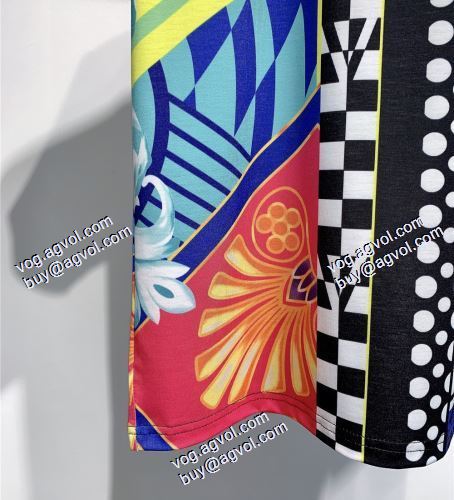 VERSACE偽物ブランド 通販 半袖シャツ ヴェルサーチVERSACE  2021春夏 極上の着心地