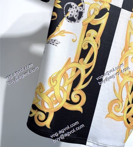 半袖シャツ ヴェルサーチVERSACE 人気新品★超特価★ ヴェルサーチブランド 偽物 通販 2021春夏