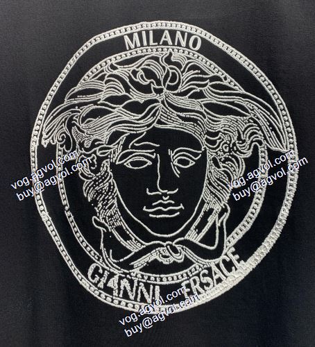 半袖シャツ 2色可選 ヴェルサーチVERSACE 綺麗に決まるフォルム！2021春夏 ヴェルサーチ偽物ブランドブランド 