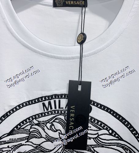 半袖シャツ 2色可選 ヴェルサーチVERSACE 綺麗に決まるフォルム！2021春夏 ヴェルサーチ偽物ブランドブランド 