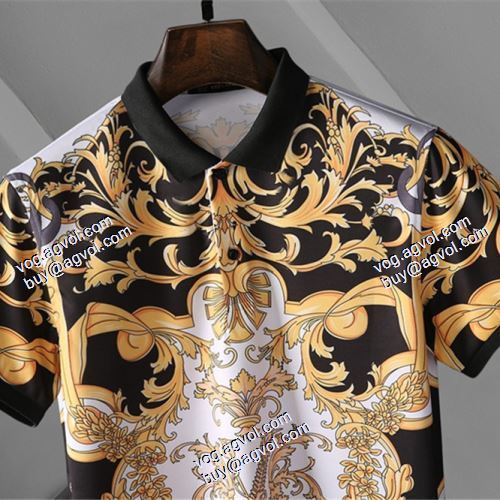 ヴェルサーチVERSACE 半袖シャツ 2021春夏 豊富なサイズ ヴェルサーチブランドスーパーコピー 激安