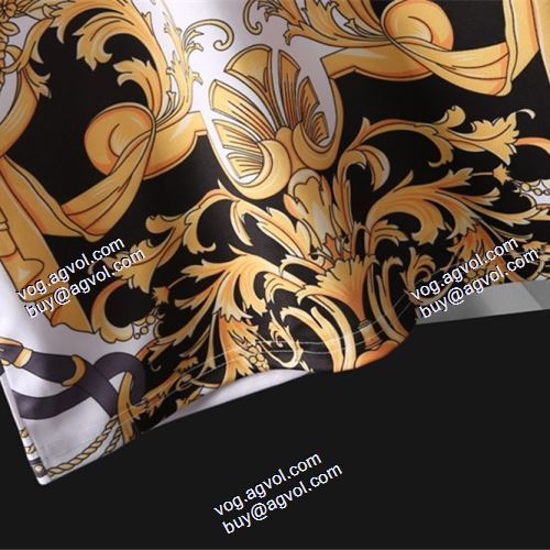 ヴェルサーチVERSACE 半袖シャツ 2021春夏 豊富なサイズ ヴェルサーチブランドスーパーコピー 激安
