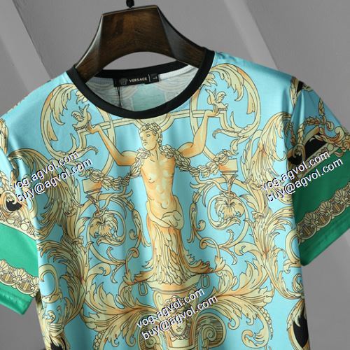 ヴェルサーチVERSACE  ヴェルサーチコピーブランド 人気販売中 2021春夏 半袖シャツ 