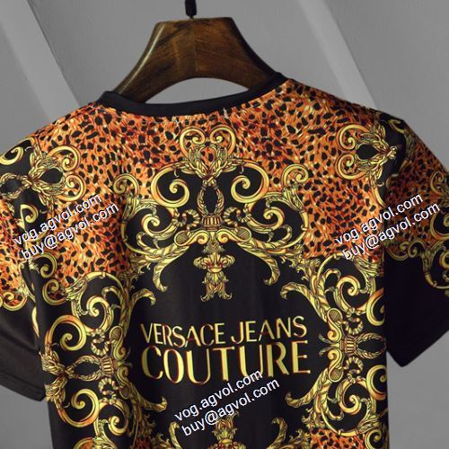 スタイリッシュな印象 半袖シャツ ヴェルサーチVERSACE 2021春夏 ヴェルサーチブランド 偽物 通販