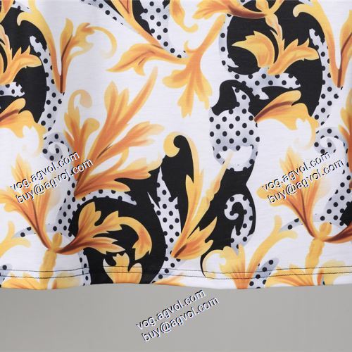 半袖シャツ ヴェルサーチブランド コピー ヴェルサーチVERSACE  2021春夏 上品上質