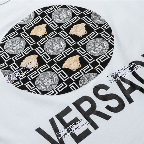 3色可選 半袖シャツ ヴェルサーチVERSACE 最安値に挑戦 2021春夏 VERSACEコピーブランド 