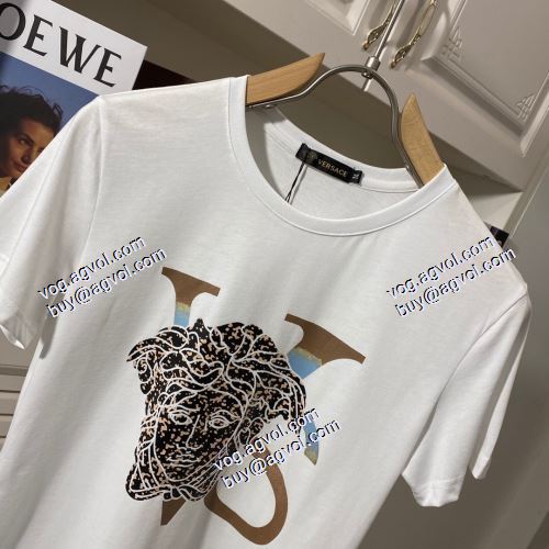  2021春夏  ヴェルサーチVERSACE   2色可選  ファション性の高い  VERSACEコピー  半袖シャツ