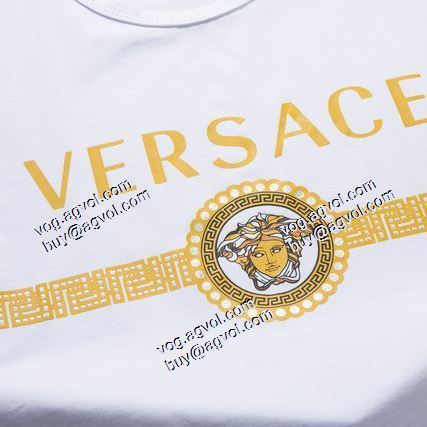 ヴェルサーチVERSACE  大人っぼい  半袖シャツ  2色可選  VERSACEスーパーコピー 激安  2021春夏 