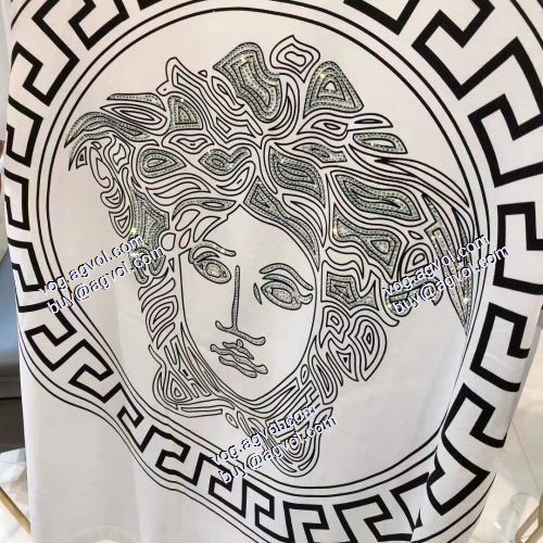  VERSACEスーパーコピー 代引  2色可選  売れ筋のいい  半袖シャツ  ヴェルサーチVERSACE  2021春夏 