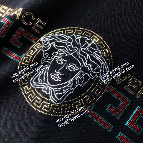  2021春夏  ヴェルサーチVERSACE  2色可選  セール中  VERSACEブランドスーパーコピー  半袖シャツ