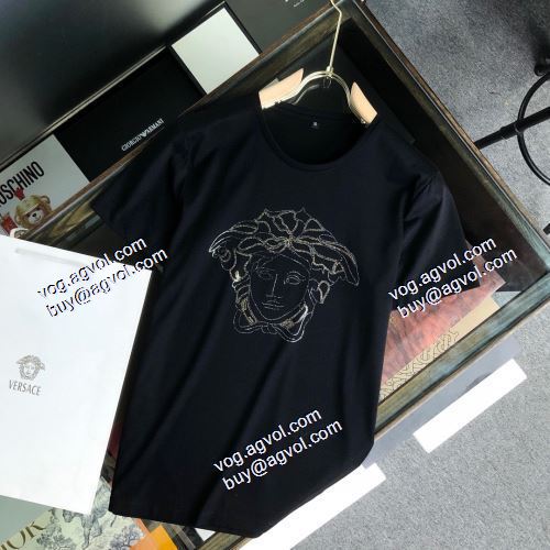  半袖シャツ 2021春夏  VERSACEブランド 偽物 通販  抜群の雰囲気が作れる!  ヴェルサーチVERSACE  2色可選