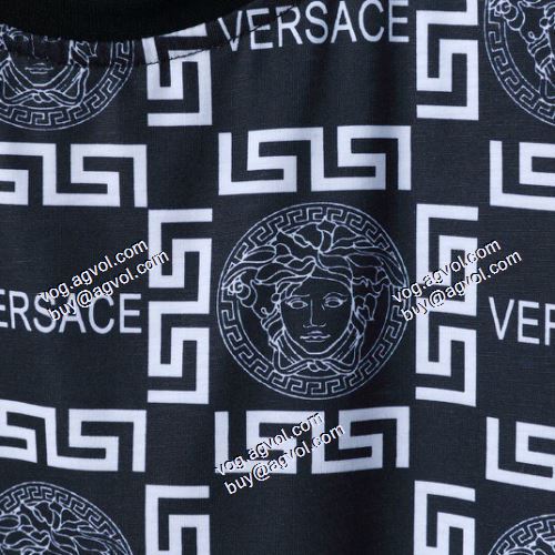  VERSACEブランドコピー   人気商品   2021春夏  ヴェルサーチVERSACE  半袖シャツ