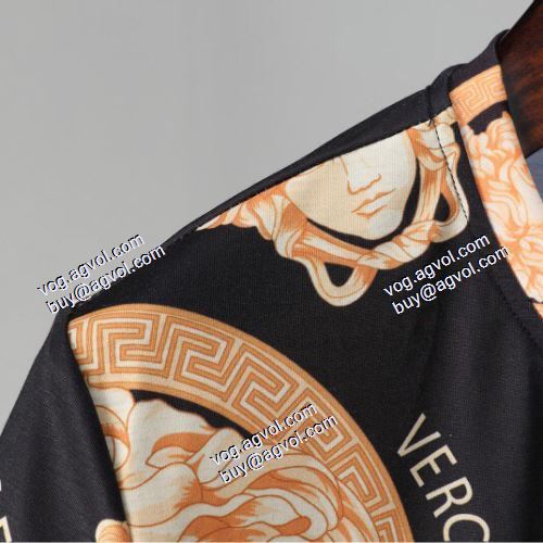  大人気☆NEW!!  VERSACEブランド コピー  半袖シャツ  2021春夏  ヴェルサーチVERSACE
