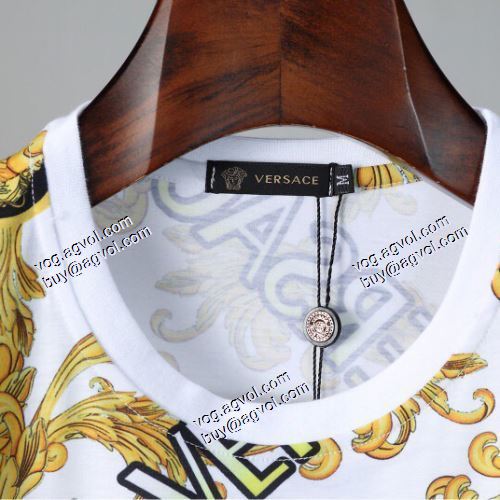  ヴェルサーチVERSACE  SALE!今季  VERSACEスーパーコピー  2021春夏  半袖シャツ 