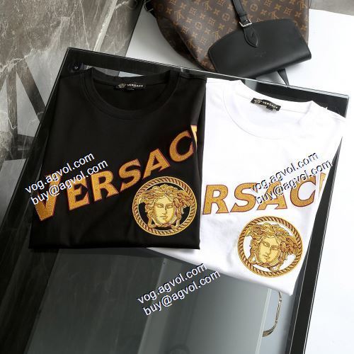  VERSACEブランドコピー   2021春夏  2色可選  大人のおしゃれに  ヴェルサーチVERSACE  半袖シャツ