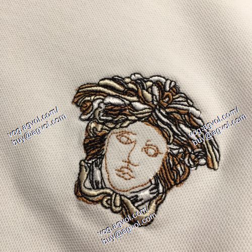  4色可選 半袖Tシャツ VERSACEスーパーコピー ヴェルサーチVERSACE 2021春夏 魅力的