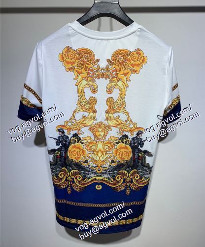  2021春夏 VERSACEコピー ムダな装飾を排したデザイン 半袖Tシャツ ヴェルサーチVERSACE