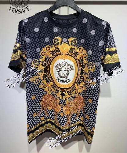  2021春夏 半袖Tシャツ VERSACEスーパーコピー 激安 スタイリッシュな印象 ヴェルサーチVERSACE