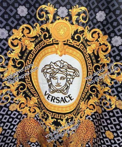  2021春夏 半袖Tシャツ VERSACEスーパーコピー 激安 スタイリッシュな印象 ヴェルサーチVERSACE