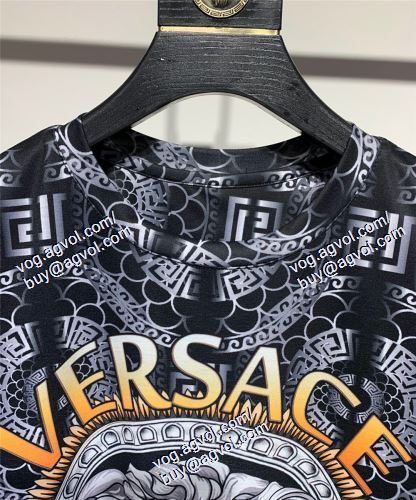  2021春夏 デザイン性の高い VERSACEスーパーコピー 代引 半袖Tシャツ ヴェルサーチVERSACE 