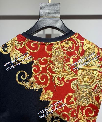  ファッション 人気 VERSACEスーパーコピー 半袖Tシャツ ヴェルサーチVERSACE 2021春夏