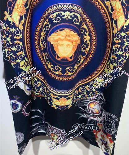  2021春夏 VERSACEコピー 半袖Tシャツ ヴェルサーチVERSACE コスパ最高のプライス