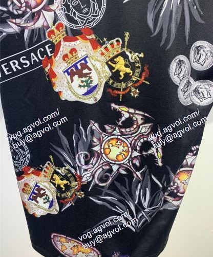  2021春夏 VERSACEコピー 半袖Tシャツ ヴェルサーチVERSACE コスパ最高のプライス