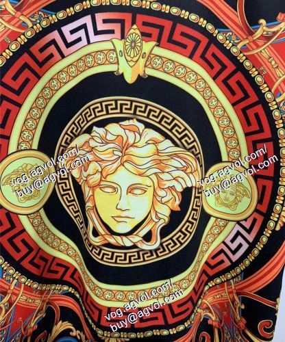  おすすめ/オススメ ヴェルサーチVERSACE 2021春夏 VERSACEコピー ブランド 半袖Tシャツ