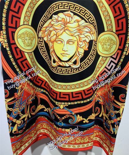  おすすめ/オススメ ヴェルサーチVERSACE 2021春夏 VERSACEコピー ブランド 半袖Tシャツ