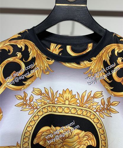  VERSACEブランド 偽物 通販 半袖Tシャツ ヴェルサーチVERSACE セール中 2021春夏 