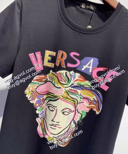  半袖Tシャツ 2021春夏 【激安】 VERSACEスーパーコピー 激安 2色可選 ヴェルサーチVERSACE