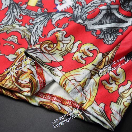  2021春夏 2色可選 VERSACEスーパーコピー 代引 SALE開催 半袖Tシャツ 上下セット ヴェルサーチVERSACE 
