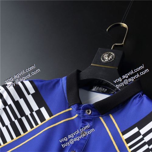  VERSACEブランドコピー 2色可選 半袖Tシャツ 上下セット ヴェルサーチVERSACE 2021春夏 美品！  