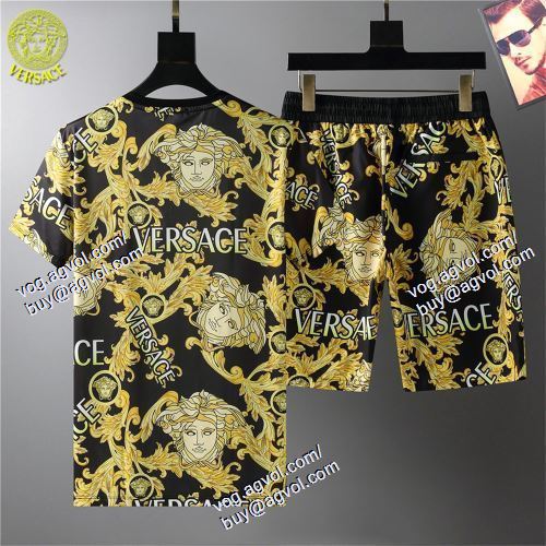  2021春夏 VERSACEコピー 半袖Tシャツ 上下セット ヴェルサーチVERSACE 値下げ！