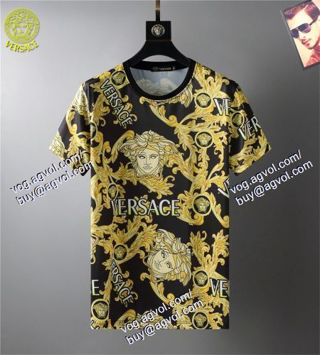  2021春夏 VERSACEコピー 半袖Tシャツ 上下セット ヴェルサーチVERSACE 値下げ！ 