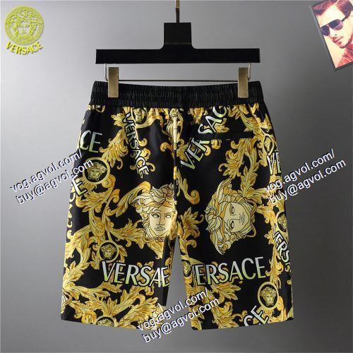  2021春夏 VERSACEコピー 半袖Tシャツ 上下セット ヴェルサーチVERSACE 値下げ！