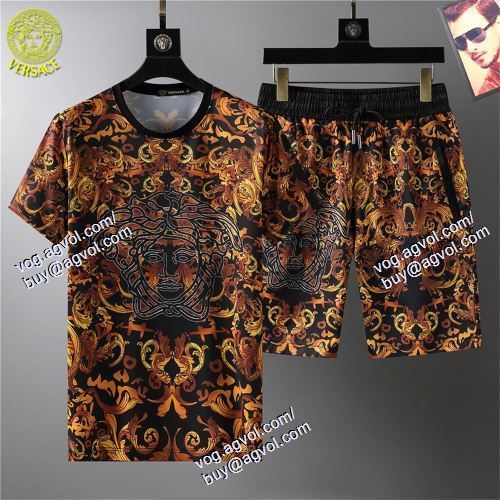  ヴェルサーチVERSACE めちゃくちゃお得 2021春夏 VERSACEコピー ブランド 半袖Tシャツ 上下セット