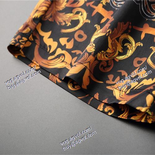  ヴェルサーチVERSACE めちゃくちゃお得 2021春夏 VERSACEコピー ブランド 半袖Tシャツ 上下セット