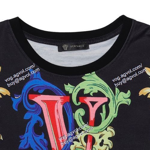  2色可選 半袖Tシャツ 人気商品 ヴェルサーチVERSACE 2021春夏 VERSACEコピーブランド