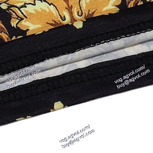  2色可選 半袖Tシャツ 人気商品 ヴェルサーチVERSACE 2021春夏 VERSACEコピーブランド