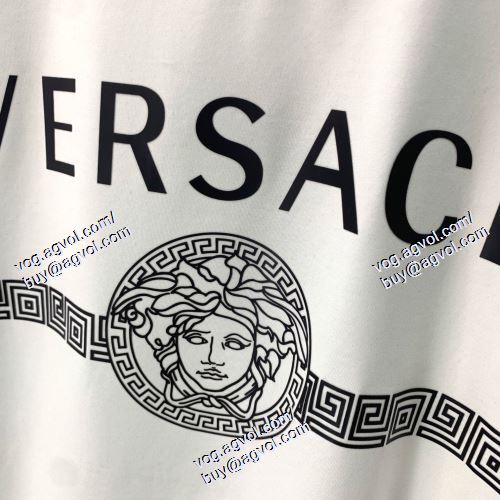  2021春夏 VERSACEスーパーコピー 代引 2色可選 半袖Tシャツ ヴェルサーチVERSACE SALE!今季 