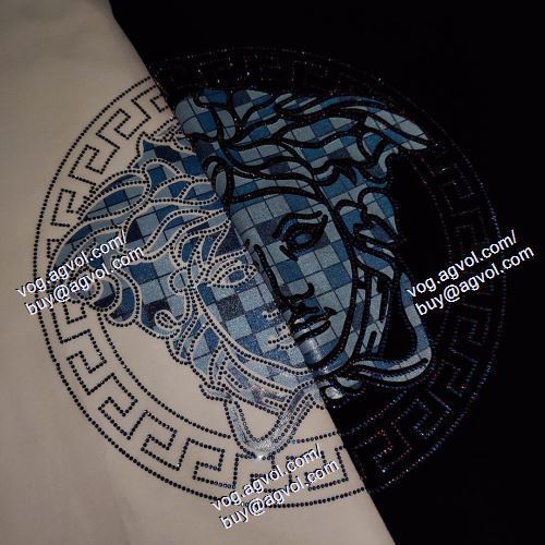 ヴェルサーチVERSACE 2色可選 半袖Tシャツ ～希少 2021春夏 VERSACEブランド コピー