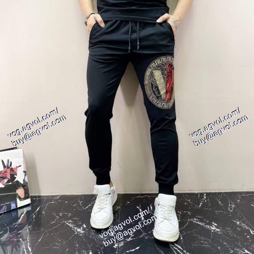  2021春夏 VERSACEコピー 大特価 ヴェルサーチVERSACE 半袖Tシャツ 