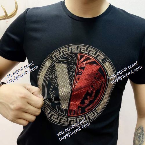  2021春夏 VERSACEコピー 大特価 ヴェルサーチVERSACE 半袖Tシャツ 