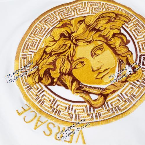  2021春夏 半袖Tシャツ 2色可選 VERSACEスーパーコピー 激安 大人のおしゃれに ヴェルサーチVERSACE