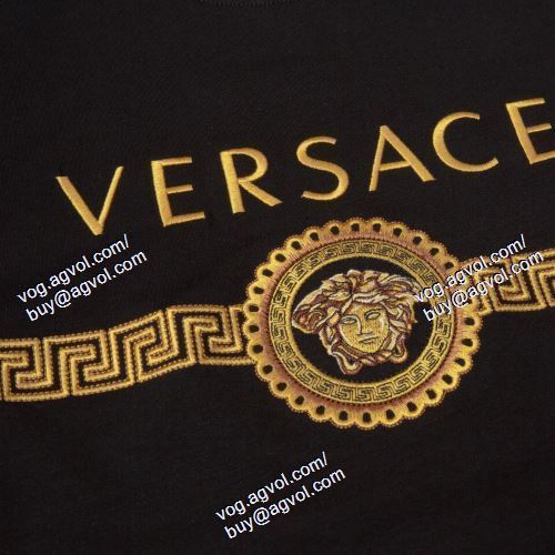  ヴェルサーチVERSACE 2色可選 2021春夏 半袖Tシャツ VERSACEコピーブランド 人気が爆発