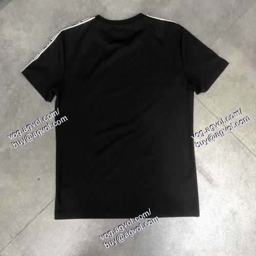  個性派 VERSACE偽物ブランド 半袖Tシャツ 上下セット ヴェルサーチVERSACE 2021春夏