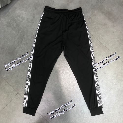  個性派 VERSACE偽物ブランド 半袖Tシャツ 上下セット ヴェルサーチVERSACE 2021春夏