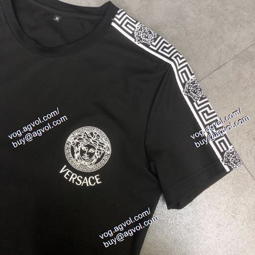  個性派 VERSACE偽物ブランド 半袖Tシャツ 上下セット ヴェルサーチVERSACE 2021春夏