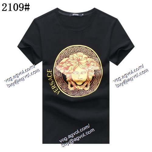  ヴェルサーチVERSACE 2021春夏 ◆モデル愛用◆ VERSACEブランドスーパーコピー 半袖Tシャツ 2色可選